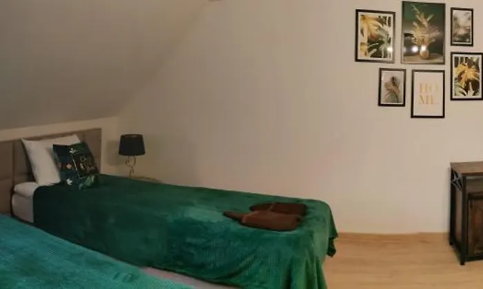 Apartament Under The Hill 3 *