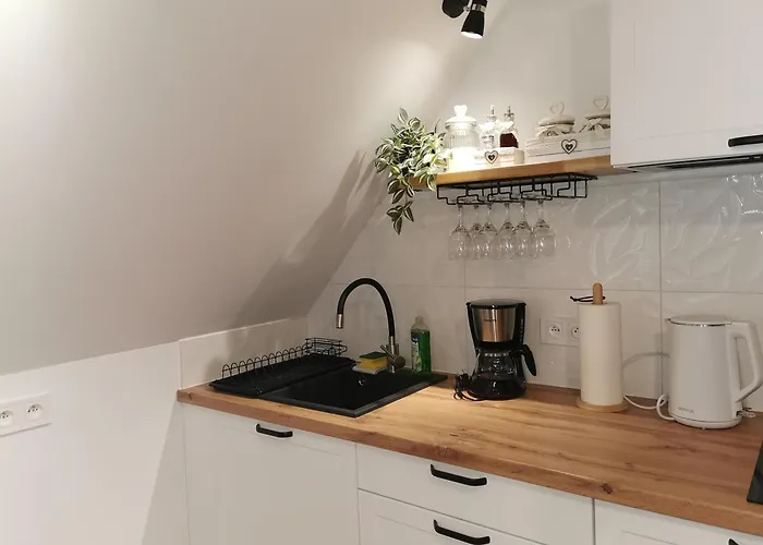 Under The Hill 3 Apartament Mużaków