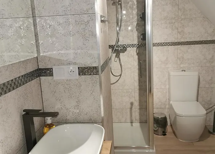 Under The Hill 3 Apartament