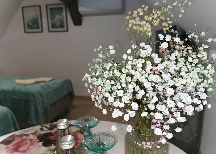 Under The Hill 3 Mużaków